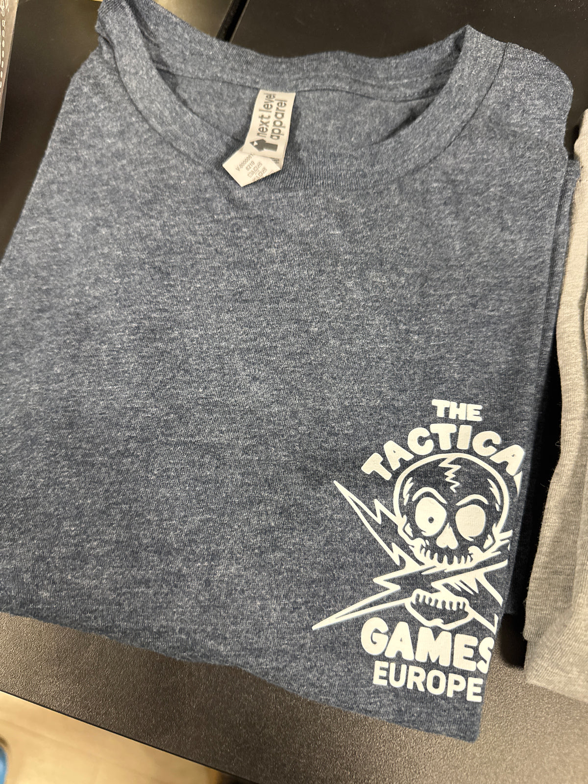 T-shirt blue